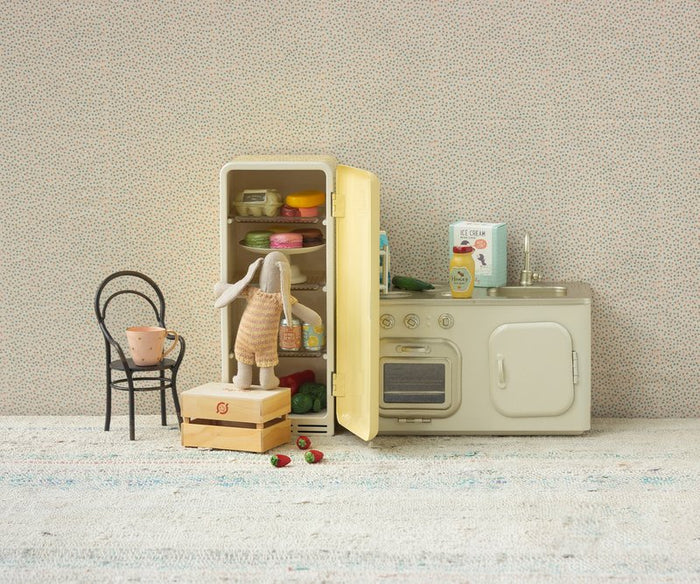 Kitchen, Miniature