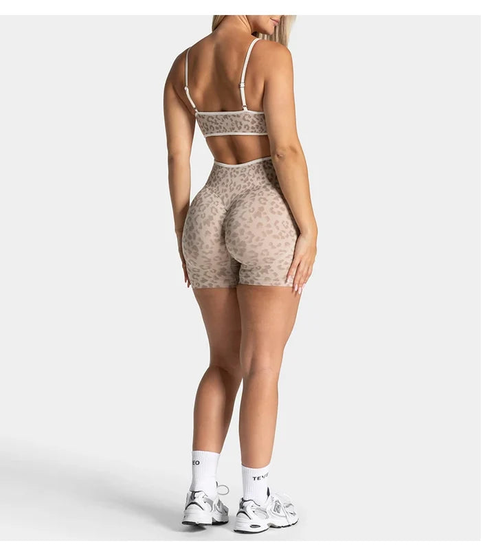 Stretchy women's seamless yoga shorts - high-waist hip-lifting, nylon blend, for gym and running